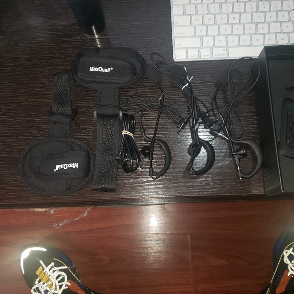 MAXQUALL PROFESSIONAL WATERPROOF IPX 7 LISTEN TO MP3/PHONE/GPS - Picture 3 of 5